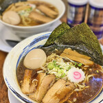 肉中華れんげ - 漆黒煮干しそば+味玉