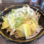 王道家直系 家系ラーメン がく - 