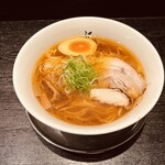 Idaten - 韋駄天醤油ラーメン　920円　麺大盛(ランチタイムサービス)