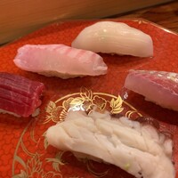 銀座 鮨 たじま - 大ぶりのネタ