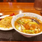 アジア中華創作料理 天府餃子城 - ランチ 豚角煮+半炒飯