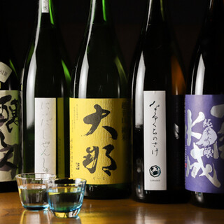 Get intoxicated by seasonal sake. A wide selection of sake and shochu that go well with your dishes