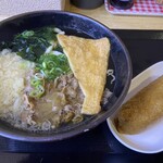 得正 - 肉うどん定食は750円