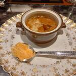 懐石フランス料理 グルマン橘 - オニオングラタンスープ