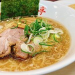 Sekkatei - ランチタイムのチャーハンセット900円（税込）…雪花亭ラーメン＋半チャーハン（2024年1月現在）