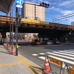 ラーメン屋 トイ・ボックス - 店の前の風景