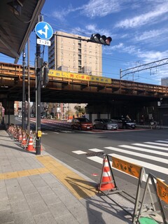 Ra-Menya Toi Bokkusu - 店の前の風景