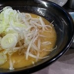 しょうゆのおがわや - 味噌ラーメン　ネギ増し　2013.12