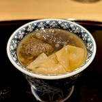 眞善美 - ◆干し貝柱、なまこ、鮑、花どんこなど13種類の具材の入ったスープ