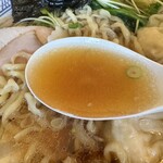 Aube - 白河風ワンタン麺のスープ