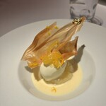 銀座 レカン - デザート　洋梨のコンポート　柚子とヨーグルトのアイスクリーム
