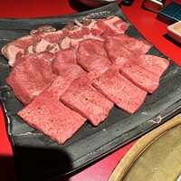 和牛とタン 焼肉 とみ 新橋本店 - 