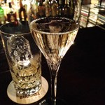 バー ジャダ - H25.12　本日お店の24周年記念日！　おめでとうございます！　でシャンパンを御馳走になる。