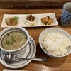 Chuugokuryouri Horiuchi - お昼の定食　小皿三種盛り、本日のスープ、ごはん