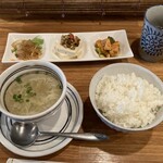 中国料理 堀内 - お昼の定食　小皿三種盛り、本日のスープ、ごはん