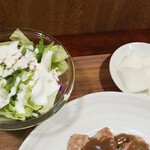 キッチン ブルー グローブ - サラダ、お新香のアップ