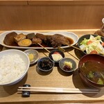 黒おでんと四季彩料理 まるだい - 