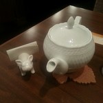 紅茶日和 - 追加で注ぐためのお湯のpot
      後から頂きましたぁ〜(*^_^*)