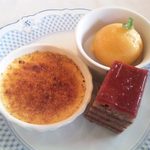 フォン・ド・タナハシ - ランチコース（\2,300）のデザート（おまけでケーキ一個追加♪）