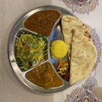 아지안 식당 Risha Dinning