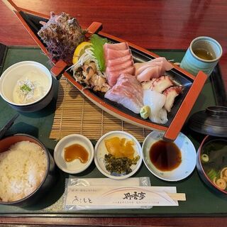 丹吾亭 - 料理写真:特別刺身定食　1680円