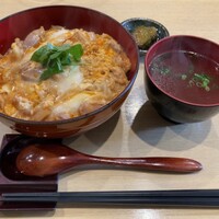 花見川 大富 - 親子丼（並）1200円