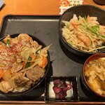 海鮮・寿司居酒屋 七福 - 日替わり定食　900円