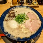 博多一幸舎 - 味玉ラーメン