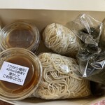 中国料理 旬輝 - ラーメン。フカヒレの餡を投入したら超うまい