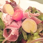 ワインレストラン ドミナス - 自家製うずらの卵のサラダ