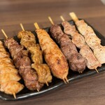 やきとん えん家 - 串焼き盛り合わせ７種　990円
