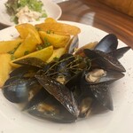 谷町ビール ブリューパブ テタールヴァレ - ムール貝のビール蒸し