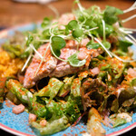 プールトワ - ランチコース 2000円 の田舎風パテとサラダ