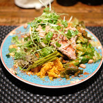 プールトワ - ランチコース 2000円 の田舎風パテとサラダ