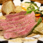 プールトワ - ランチコース 2000円 のトモサンカクのステーキ