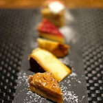 プールトワ - ランチコース 2000円 のデザート盛り合わせ