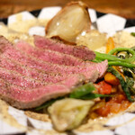 プールトワ - ランチコース 2000円 のトモサンカクのステーキ