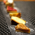 プールトワ - ランチコース 2000円 のデザート盛り合わせ