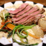 プールトワ - ランチコース 2000円 のトモサンカクのステーキ