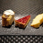 プールトワ - ランチコース 2000円 のデザート盛り合わせ