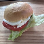 Honey's Bagel - 野菜たっぷり玉子サンド 410円