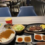 Denver Premium - サラダ、スープ、カレー、ご飯1回限り盛り放題　ドリンクは、プラス150円でMサイズを頼みました。