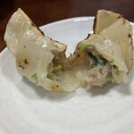 かどや飯店 - 餡は少し少なめ。作りやすさと食べやすさを優先？