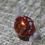 リンツ ショコラ ブティック  - リンドール(ミルク)