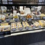 鉾田フルーツチーズケーキ - ショーケース