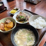 Idutsu Shokudou - 豚汁など