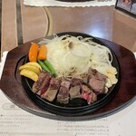 焼肉・ｽﾃｰｷ みーとがぁでん - 