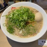 京都銀閣寺 ますたに 日本橋本店 - ネギチャーシューメンの大盛りにさらにネギ＆玉子