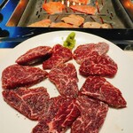 Jukusei Yakiniku Niku Baru Douraku Kori-Da - 