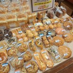 Warabeya Bakery - パン